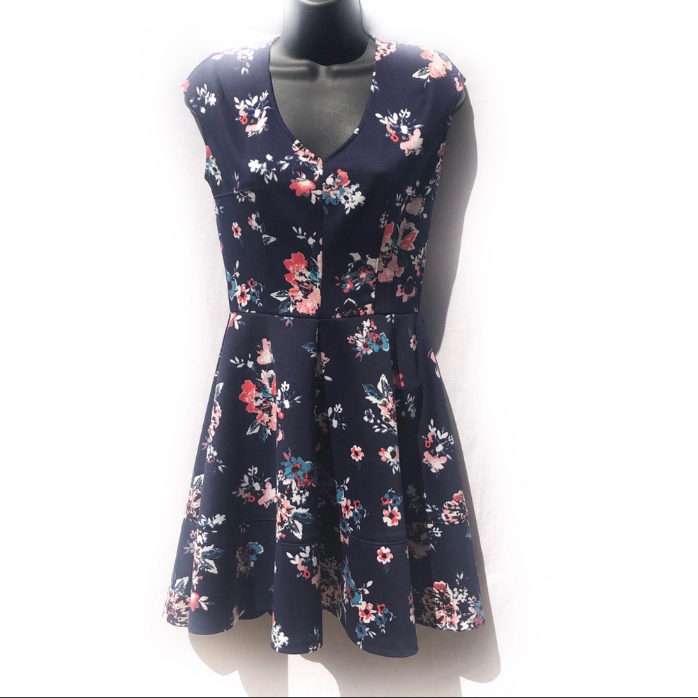 SAKS FIFTH AVENUE SKATER DRESS SLEEVELESS M - Picture 10 of 14